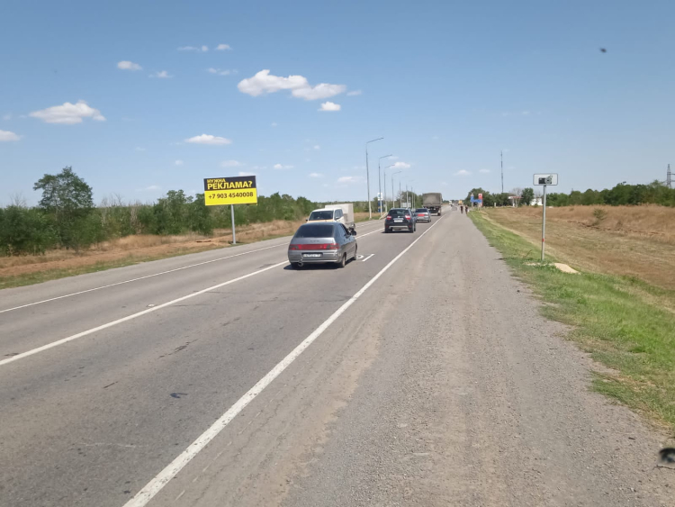 Ростовская область на федеральной дороге М21 г. Волгоград - г. Каменск- Шахтинск - гр. Украины (218км+500м. право) Ростовская область на федеральной дороге М21 г. Волгоград - г. Каменск- Шахтинск - гр. Украины (218км+500м. право)