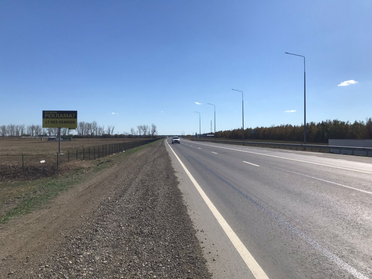 Белореченский район АД А-160 Майкоп - Бжедугхабль - Адыгейск - Усть-Лабинск - Кореновск 26км. + 750м. Справа Белореченский район АД А-160 Майкоп - Бжедугхабль - Адыгейск - Усть-Лабинск - Кореновск 26км. + 750м. Справа